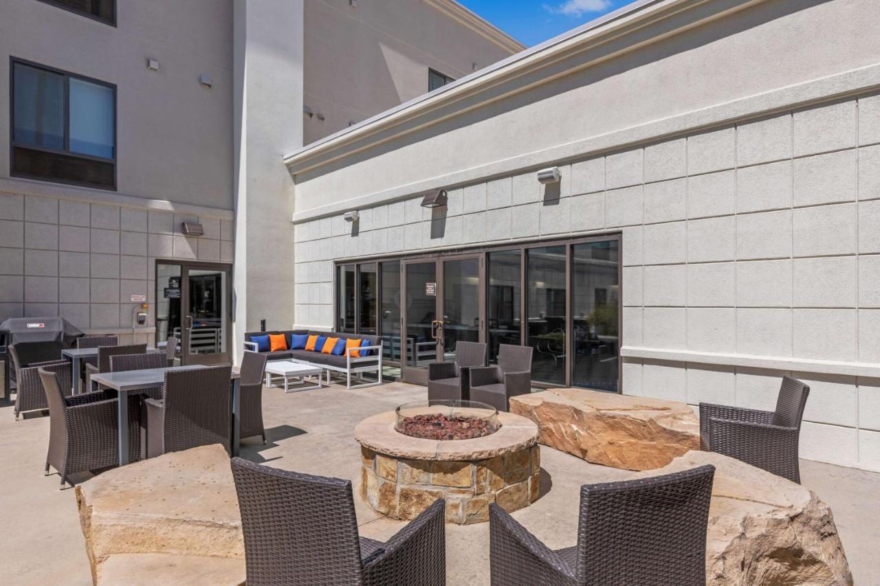 Hampton Inn & Suites Greeley Dış mekan fotoğraf